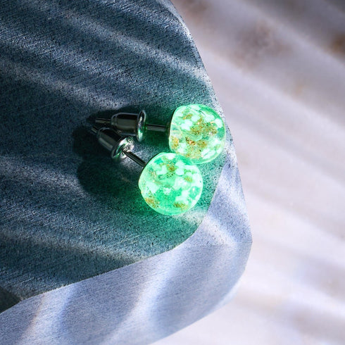 Alabaster | 925er Sterlingsilber | Glühwürmchen-Glas-Ohrstecker